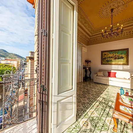 Апартаменти Residenza Piazza Чефалу