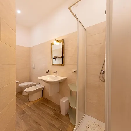 Residenza Piazza * 切法卢